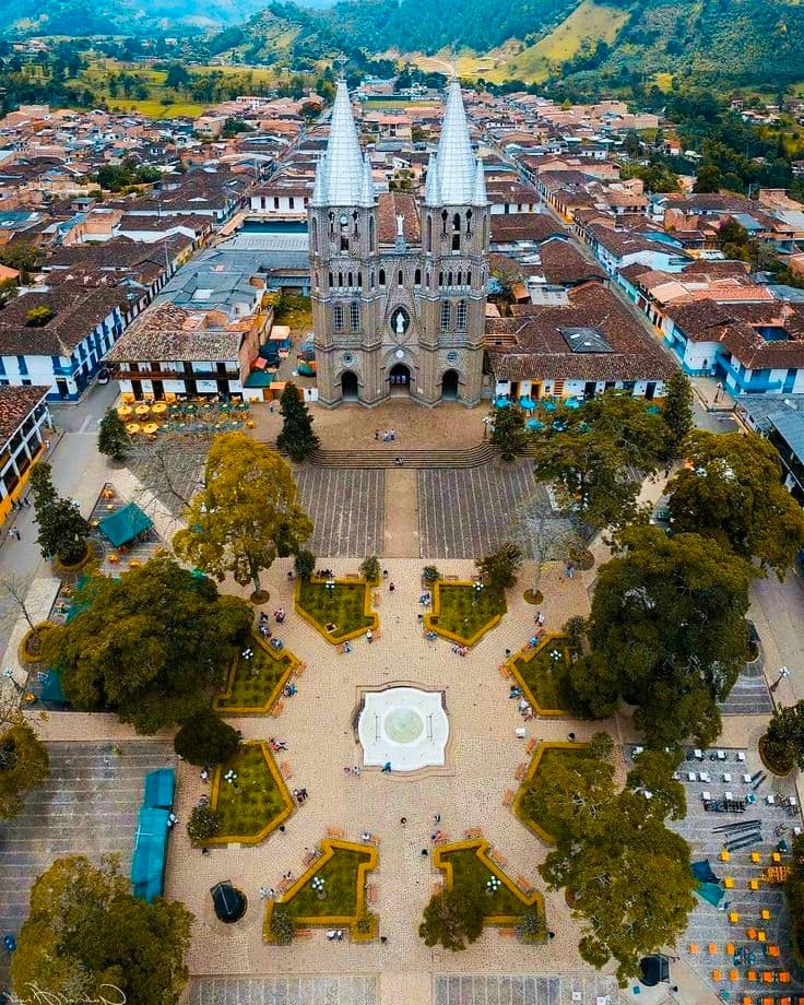 MauroDron - Jardín Antioquia Colombia Pueblos Paisas Mágicos - Antioquia 🇨🇴 #jardín #antioquia #colombia _ Facebook (1)